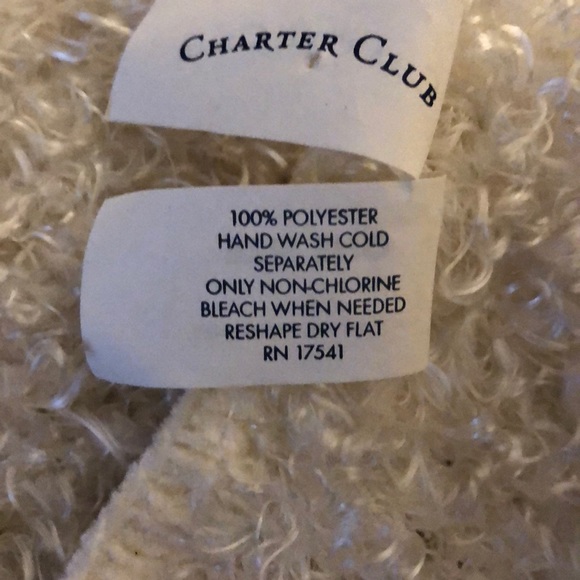 Off White Scarf - Picture 3 of 8